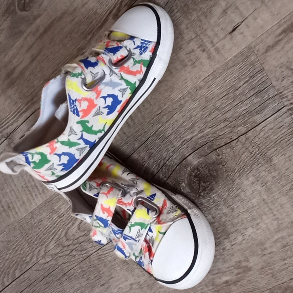 Shark converse